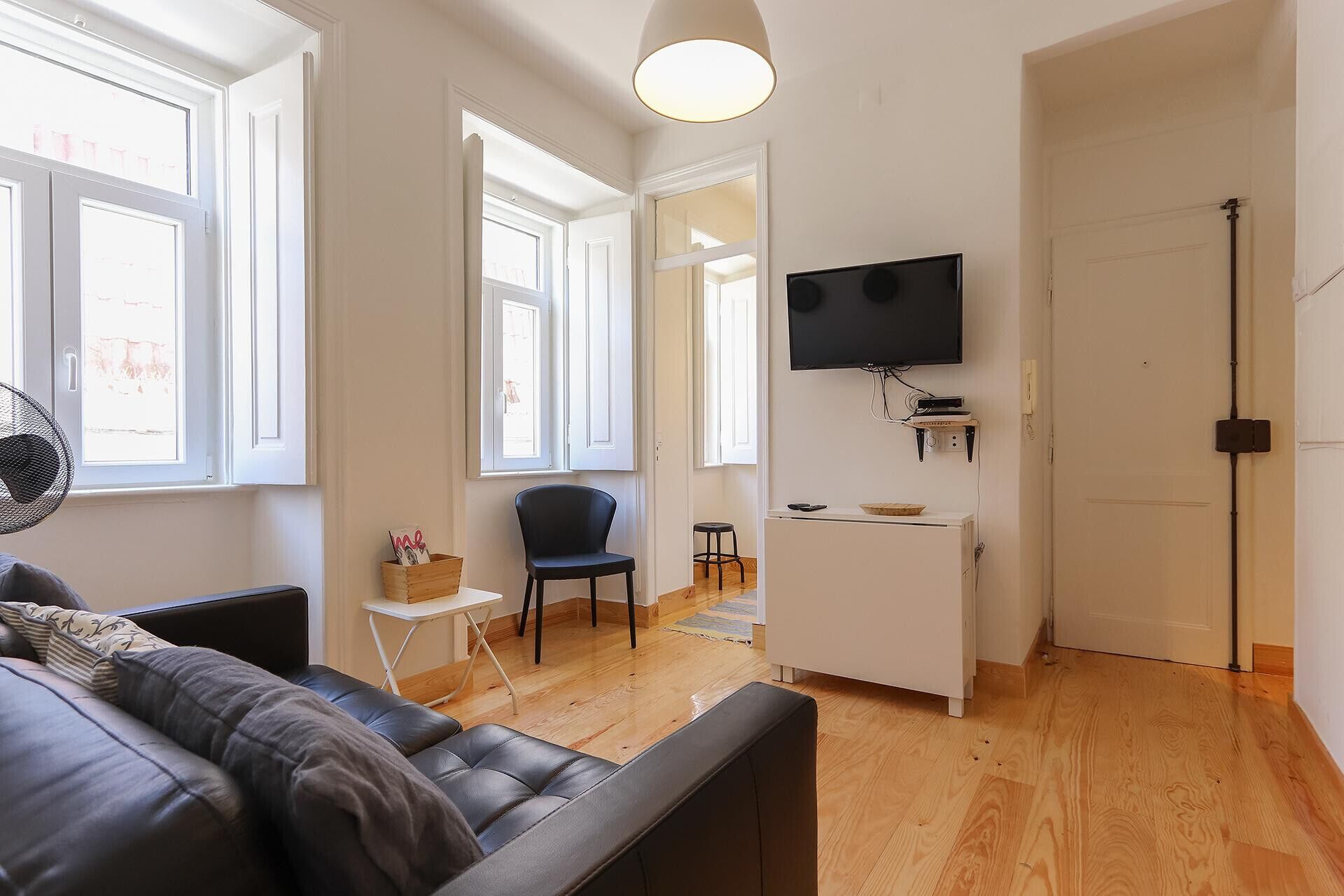 3 slaapkamers, een strijkplank/strijkijzer, gratis wifi, beddengoed