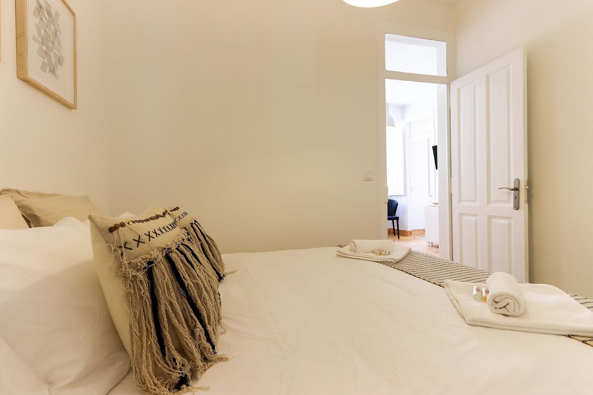 3 slaapkamers, een strijkplank/strijkijzer, gratis wifi, beddengoed