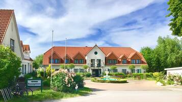 Mặt tiền nơi lưu trú