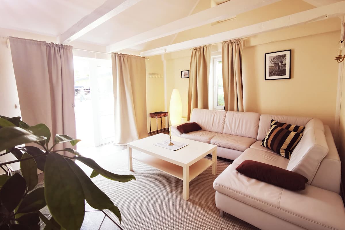 Fereinbungalow Kastanie, Tarnewitzer Straße 15 | Area soggiorno | TV a schermo piatto