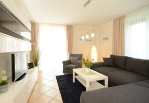 Apartment, 2 Bedrooms | Living area | Flat-screen TV - Hotelanlage Tarnewitzer Hof (Boltenhagen)