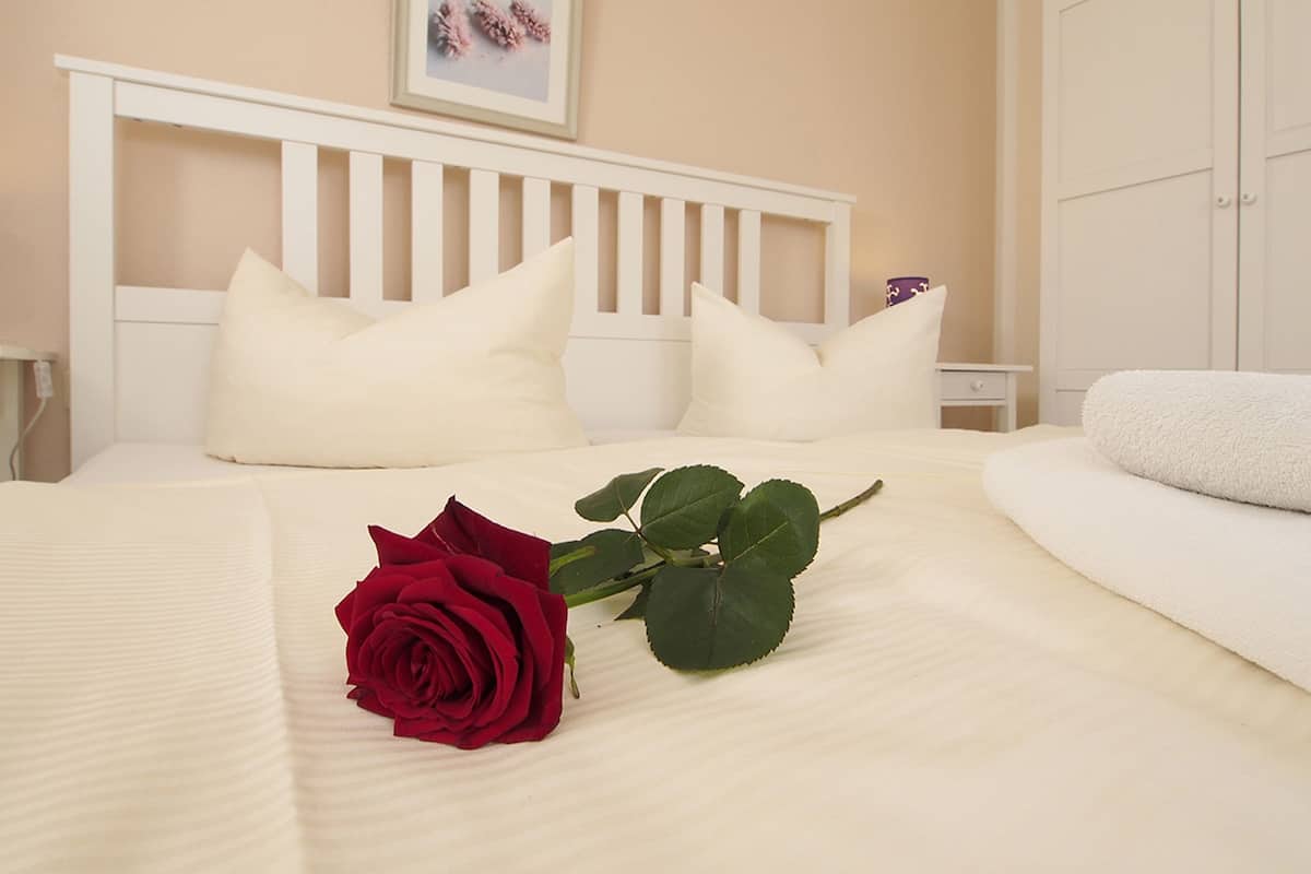 Appartamento, 2 camere da letto | Tende oscuranti, ferro/asse da stiro, Wi-Fi gratuito, lenzuola