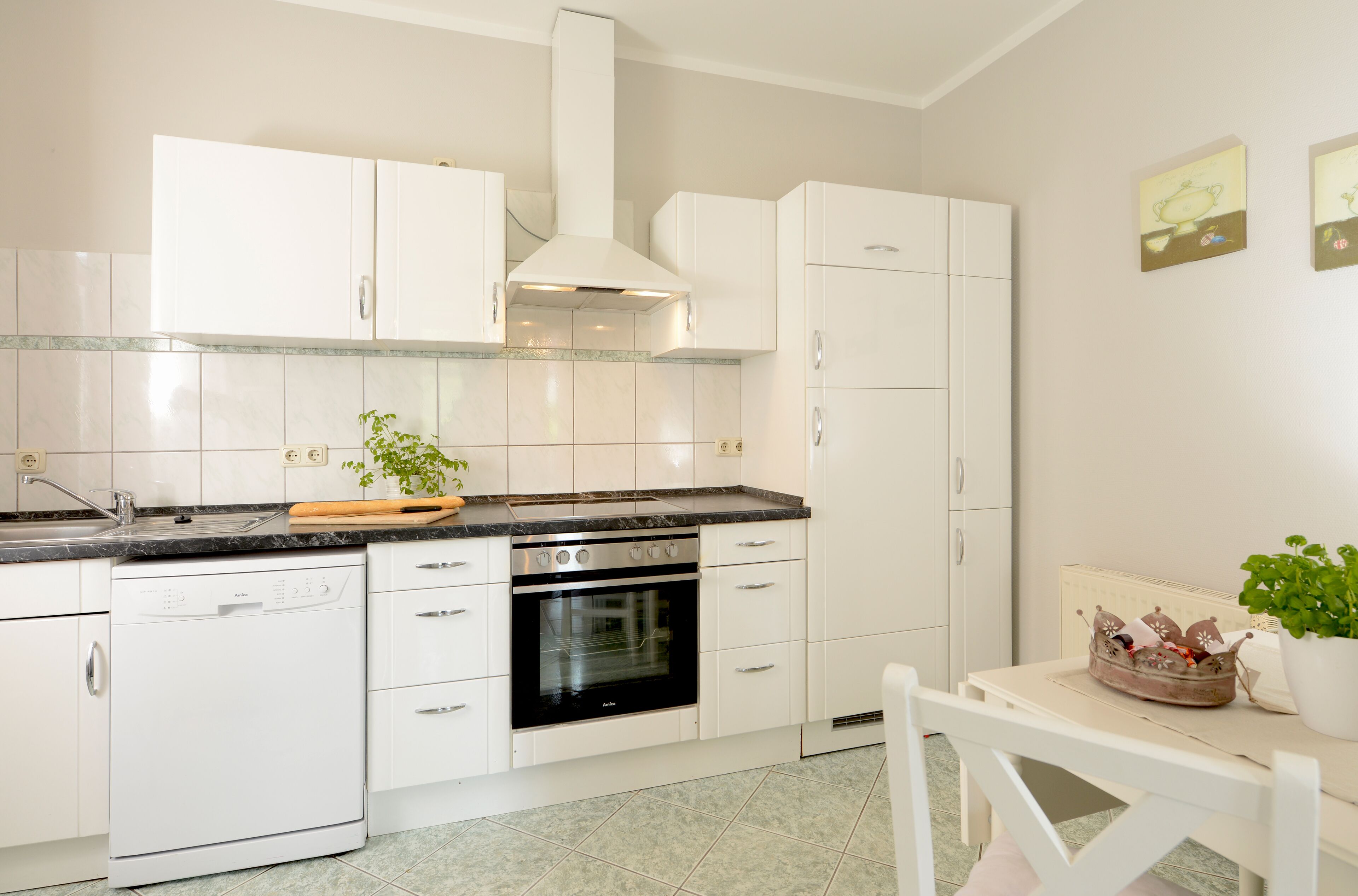 house (dat witte huus) | private kitchen | electric kettle