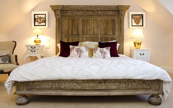 Individuell inredning, unika möbler och mörkläggningsgardiner