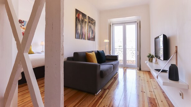 Apartment, 1 Bedroom, Kitchen | Living room | Flat-screen TV