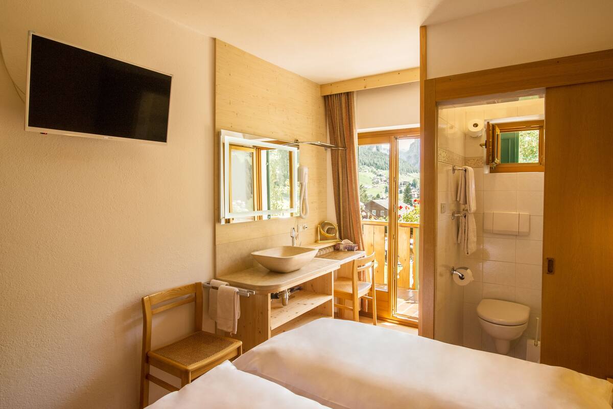 double room | bathroom | shower, hair dryer