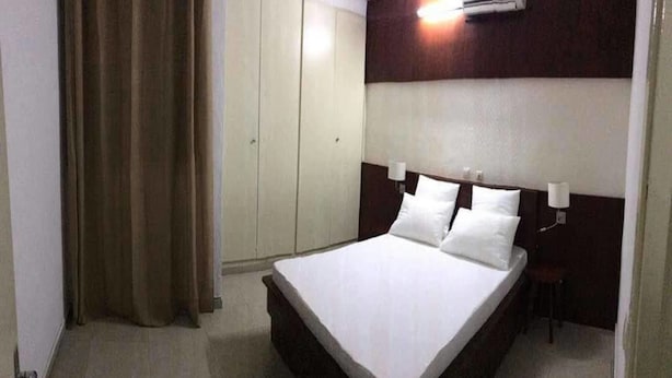 Unclassified image, 1 of 17, button - Tours K2O (Abidjan)