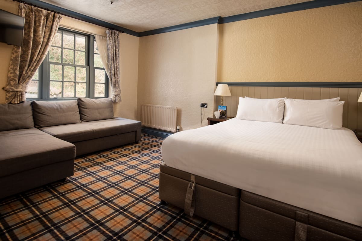 Family Room (for 3 with either single or sofa bed) | Desk, iron/ironing board, WiFi (free), bed sheets