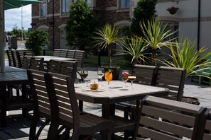 Terrace/patio - The Hog's Head Inn - The Inn Collection Group (Alnwick)