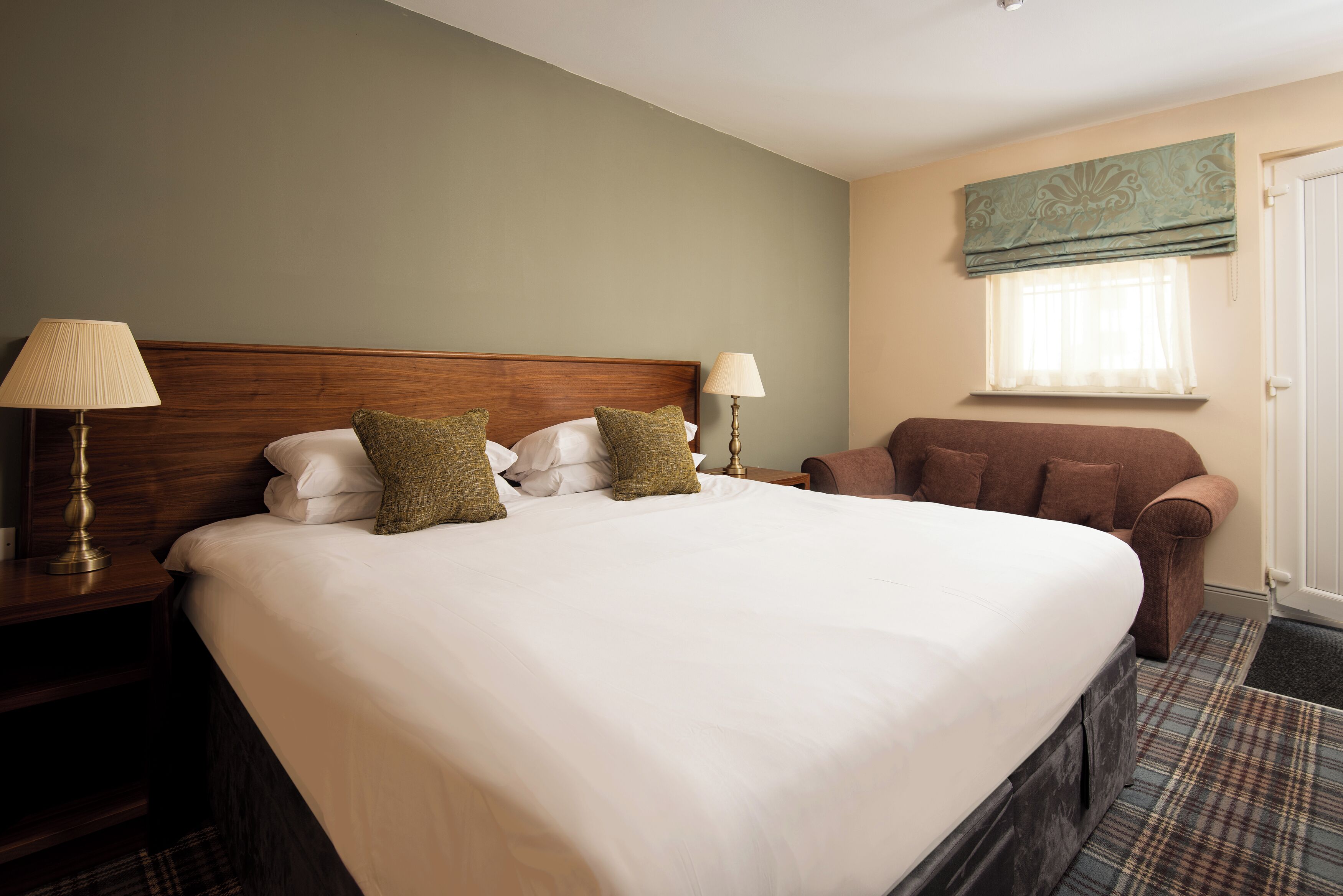 Double or Twin Room | In-room safe, desk, iron/ironing board, free WiFi