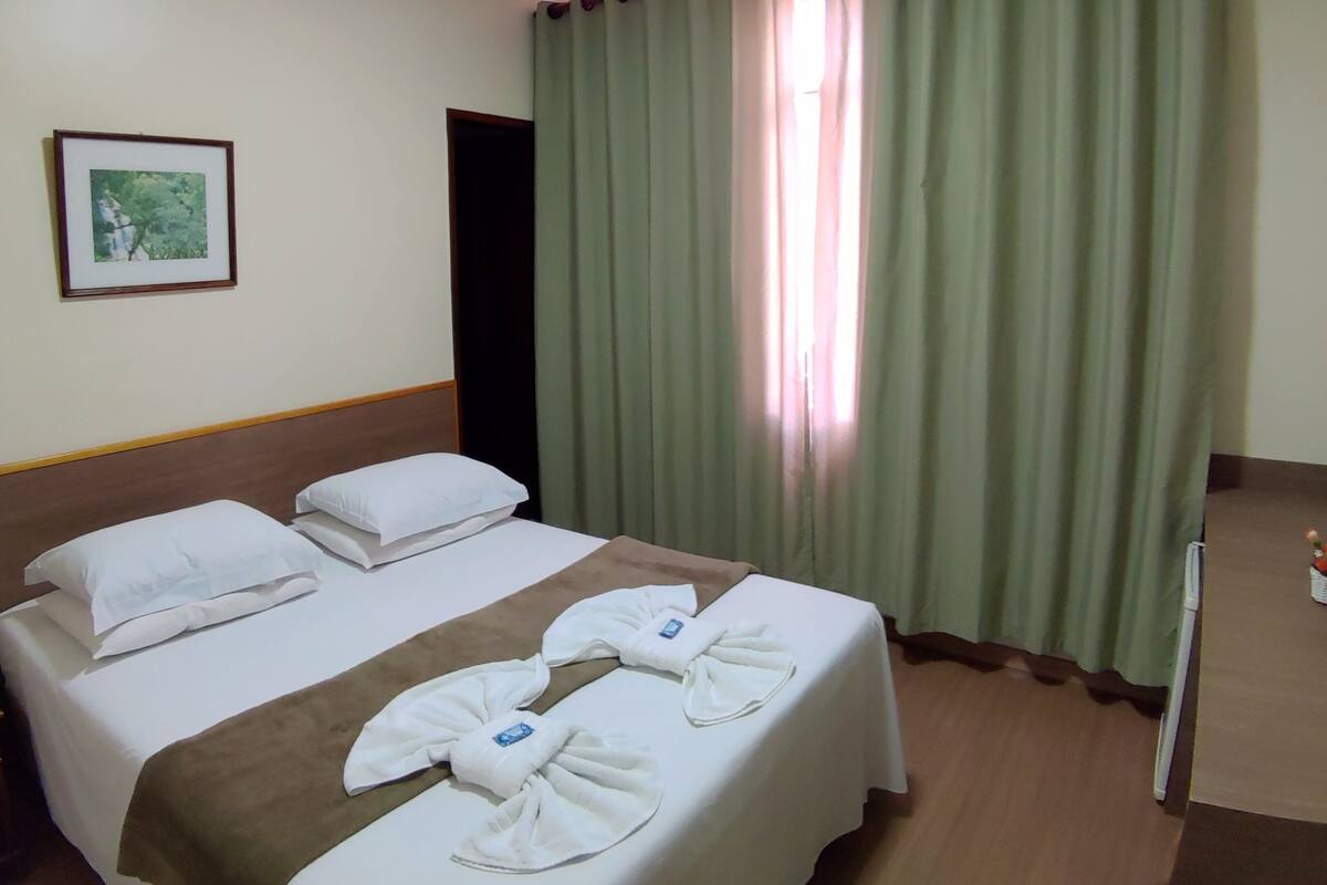 Standard-Doppel- oder -Zweibettzimmer