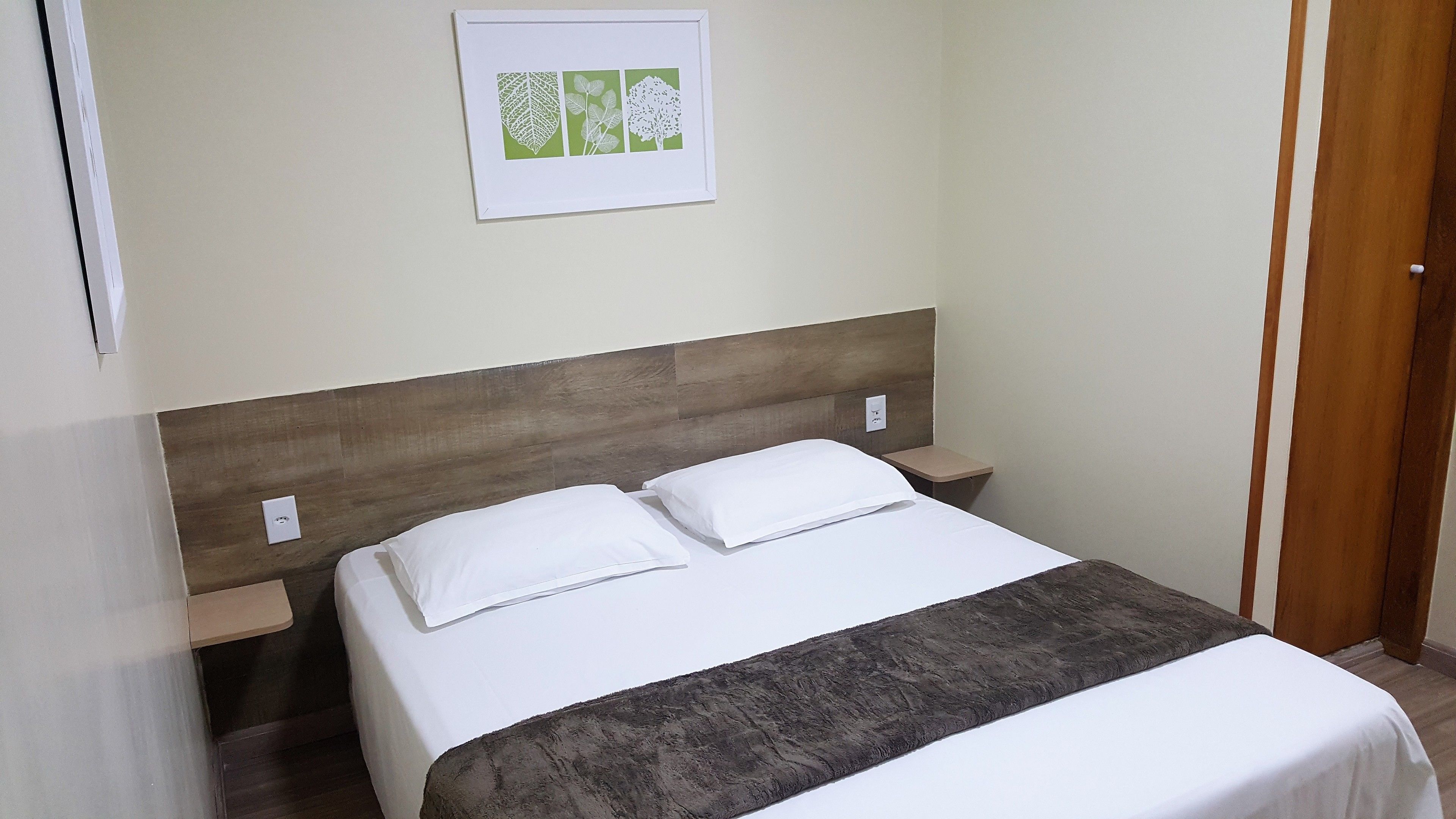 minibar, desk, free wifi, bed sheets