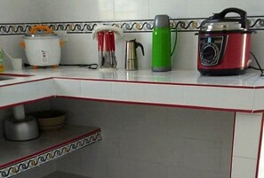 Comfort Apartment, Multiple Beds, Non Smoking | Private kitchen