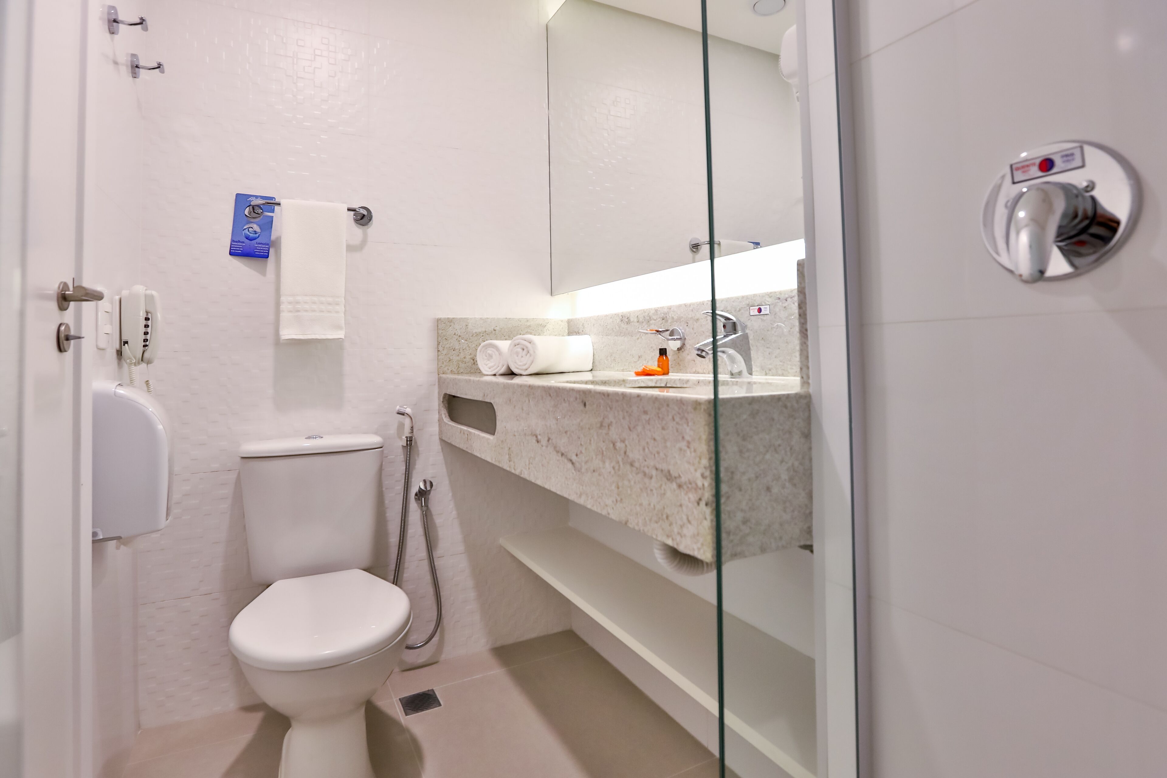 standard room, 2 single beds | bathroom | shower, rainfall showerhead, free toiletries, hair dryer