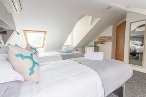 Apartment, 2 Bedrooms | 2 bedrooms, iron/ironing board, free WiFi, bed sheets