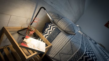 Triple Room | Desk, free WiFi, bed sheets