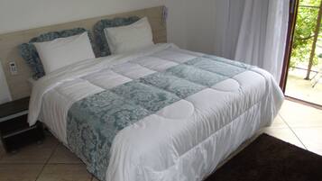 Standard Double Room, 1 Double or 2 Twin Beds | Premium bedding, pillowtop beds, desk, blackout drapes