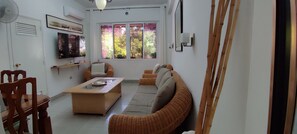 Centro de negocios en la habitación