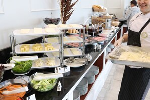 Se sirven desayunos, almuerzos y cenas