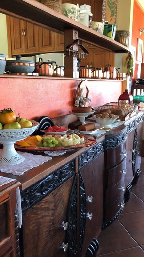 Gratis frukostbuffé varje dag