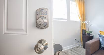 Wicker Park 3 Bedroom Apartment