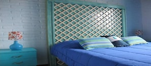 Unclassified image, 4 of 7, button