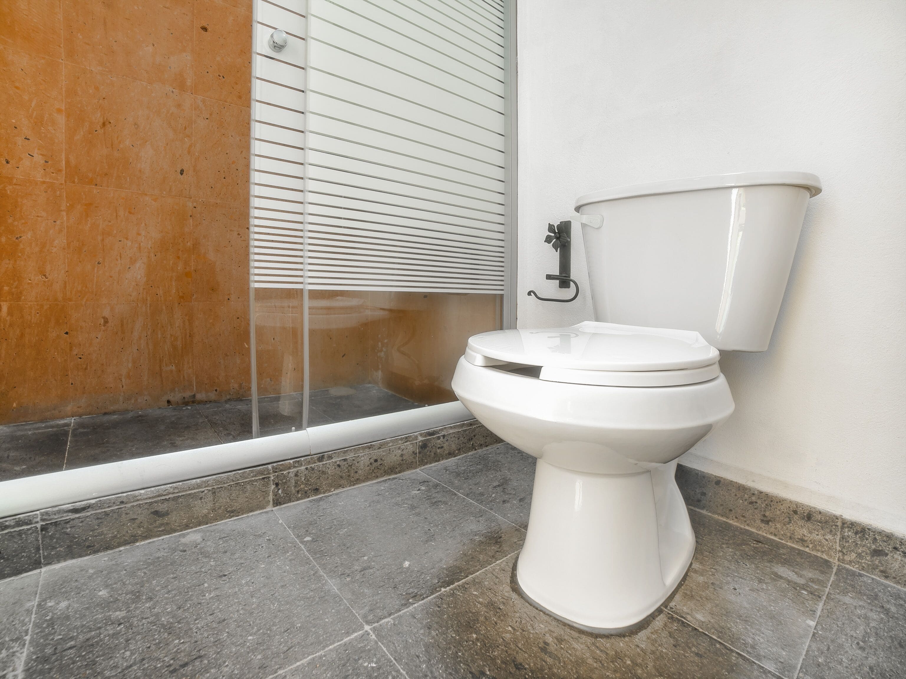 standard room, 2 double beds | bathroom | shower, free toiletries, towels, soap