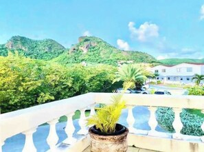Luxury Townhome, Multiple Beds, Non Smoking - Villa Marietta (Jolly Harbour)