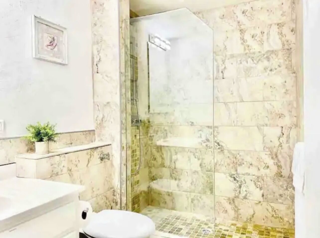 Luxury Townhome, Multiple Beds, Non Smoking | 2 bedrooms, in-room safe, individually decorated, individually furnished