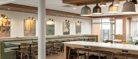 Petit déjeuner continental compris tous les jours