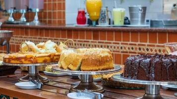 Desayuno buffet incluido todos los días