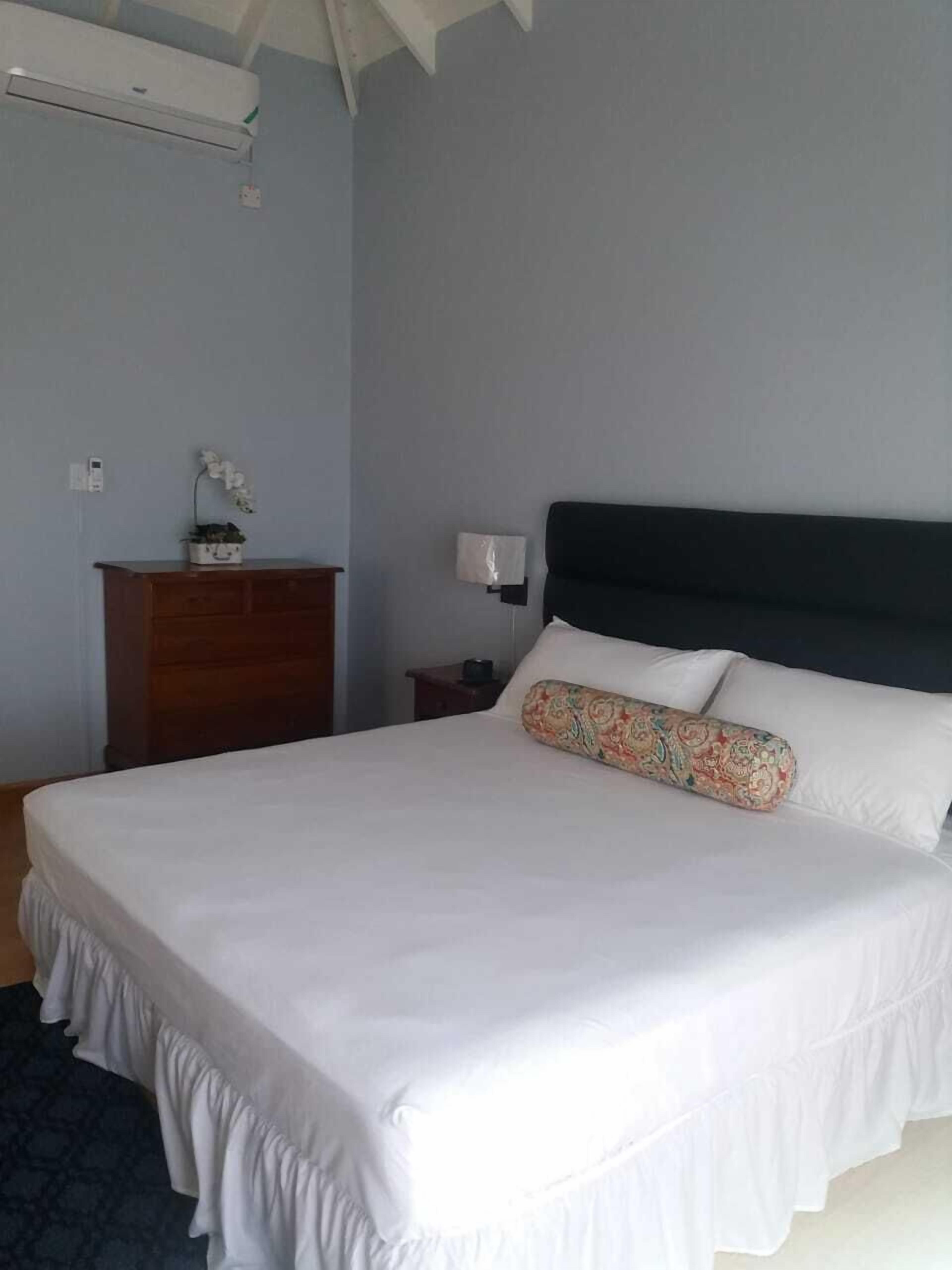 Studio Chateau - Manor Park, Kingston 8