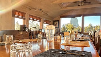 Petit déjeuner anglais compris tous les jours