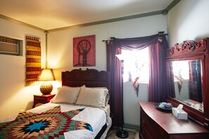 Kamer, 1 queensize bed, niet-roken (The Green Room) | 1 slaapkamer, gratis wifi, beddengoed
