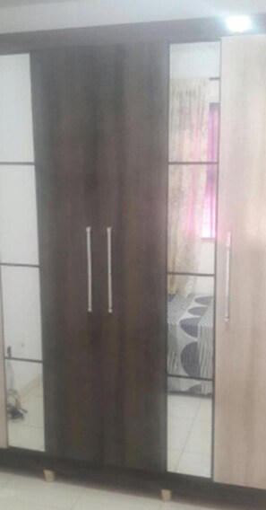 Nhà, nhiều giường, không hút thuốc | 2 phòng ngủ, bàn, bàn ủi/dụng cụ ủi quần áo