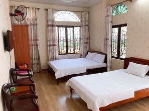 Room - Halong Bay View Hostel (Bai Chay)