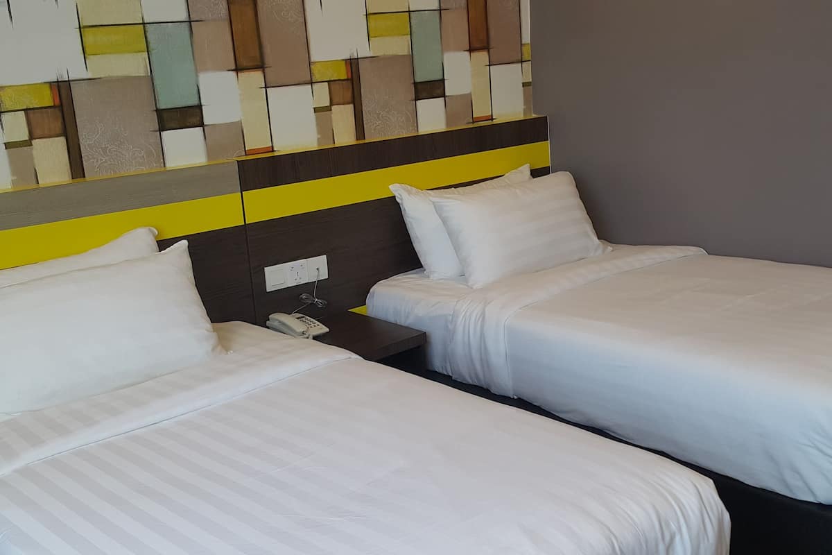 standard twin room | desk, iron/ironing board, free wifi, bed sheets