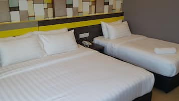 Deluxe Suite | Desk, iron/ironing board, free WiFi, bed sheets