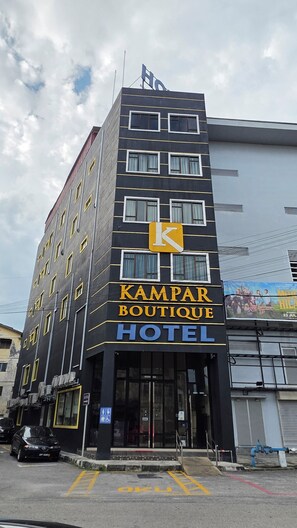 Front of property - Kampar Boutique Hotel (Kampar)