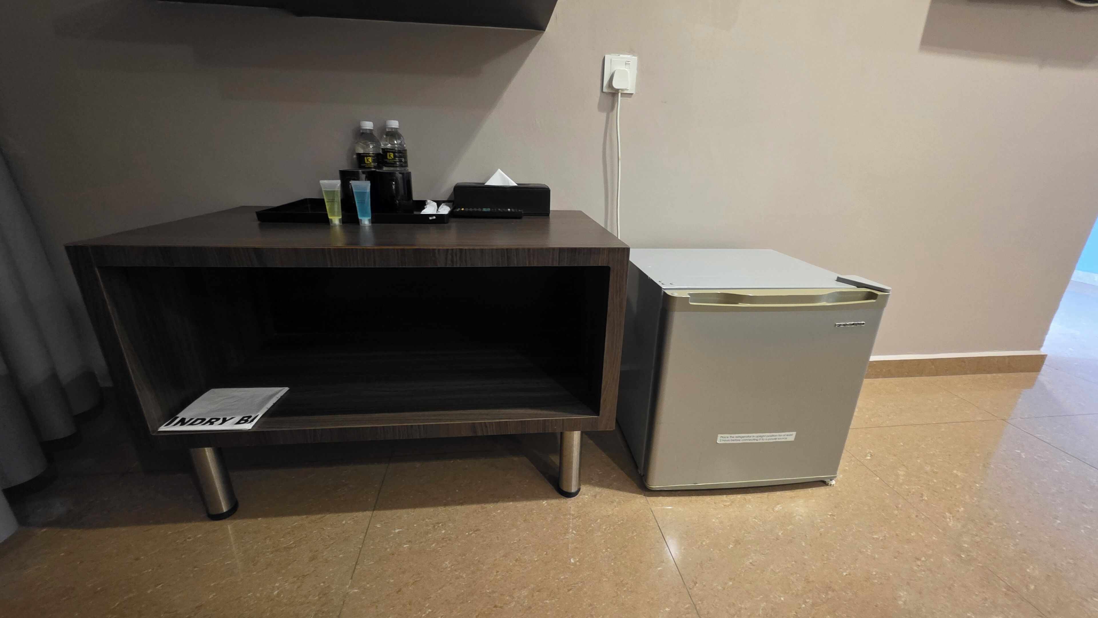 Deluxe Room, 1 King Bed | Mini fridge