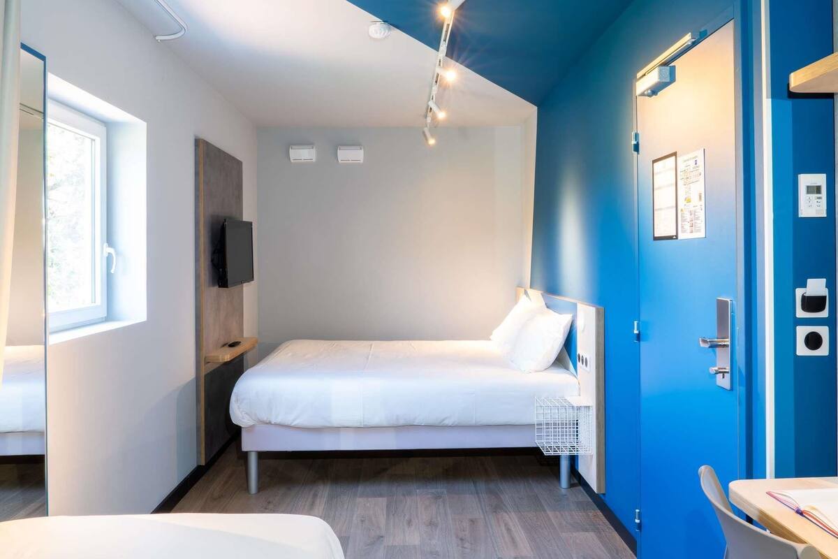 Habitación estándar, varias camas | Escritorio, espacio para trabajar con laptop y insonorización 