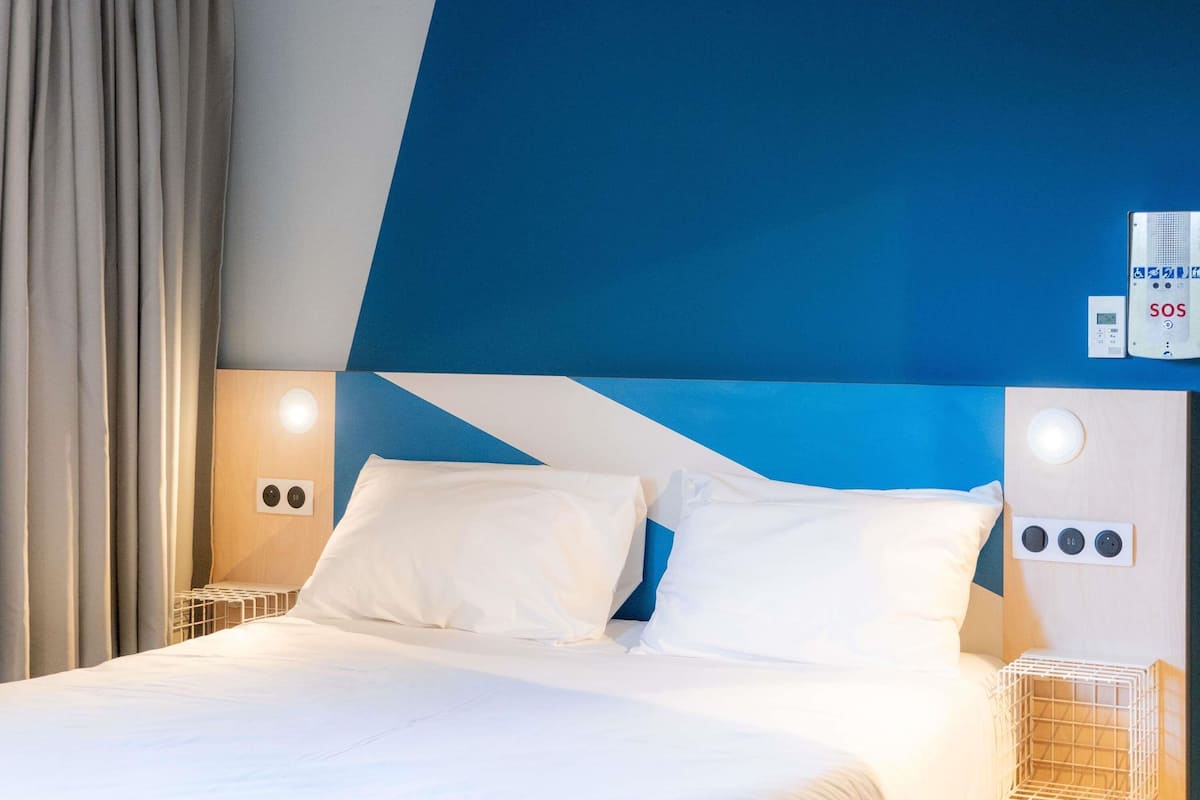 Standard Room, Multiple Beds | Desk, laptop workspace, free cots/infant beds, free WiFi