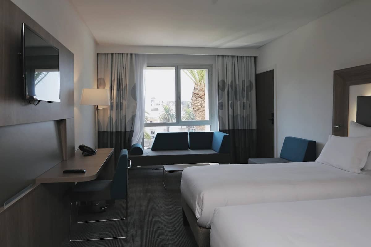 Chambre supérieure avec lits jumeaux, 2 lits jumeaux, vue sur la mer (Park or Sea View) | Minibar, coffre-fort, bureau