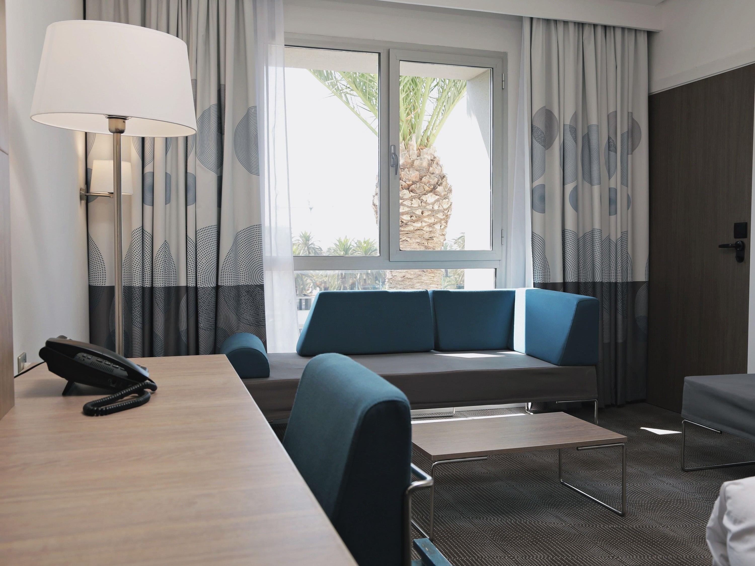 superior double room, 1 double bed, sea view (sea or park view) | minibar, in-room safe, desk, laptop workspace