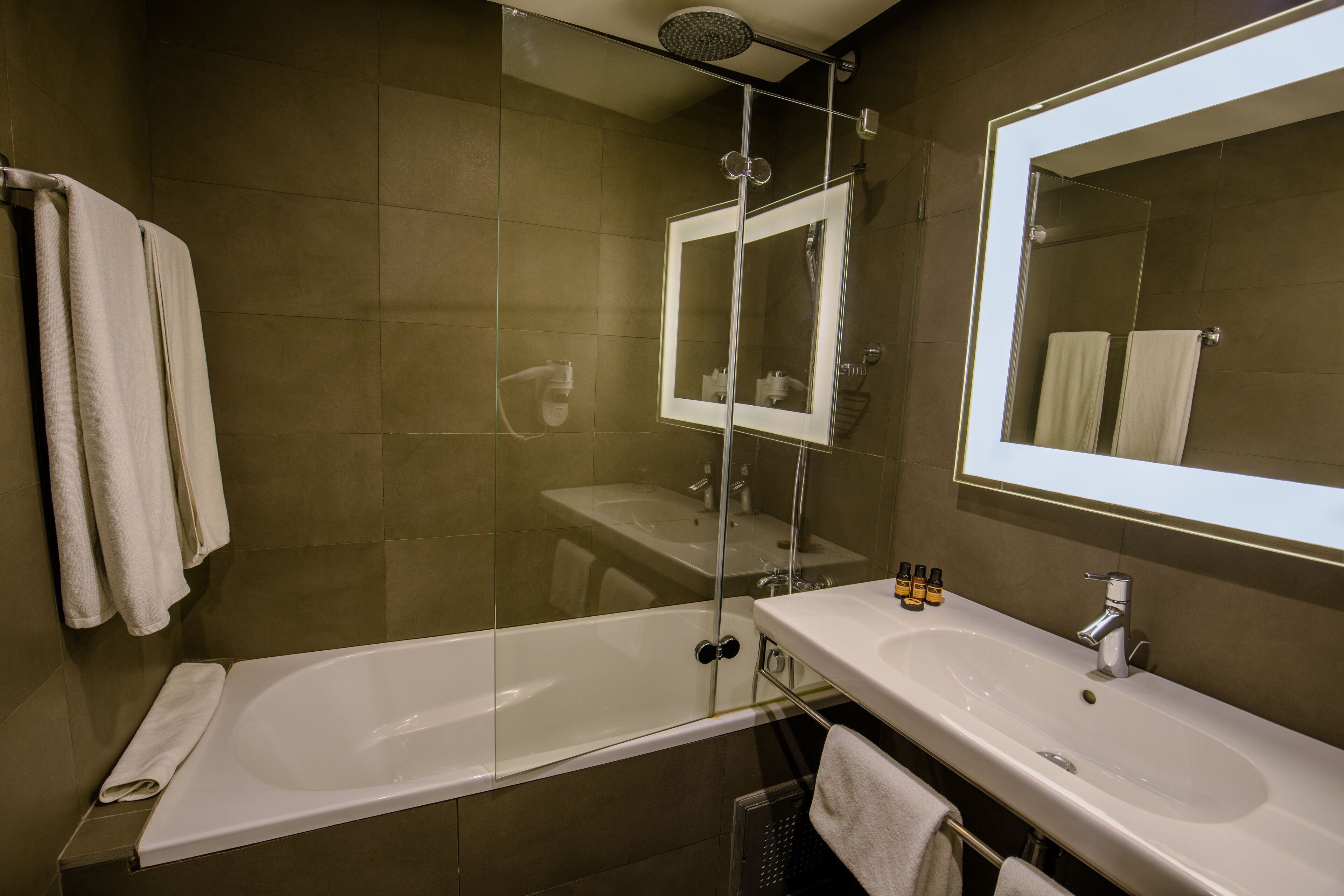 shower, eco-friendly toiletries, bathrobes, slippers