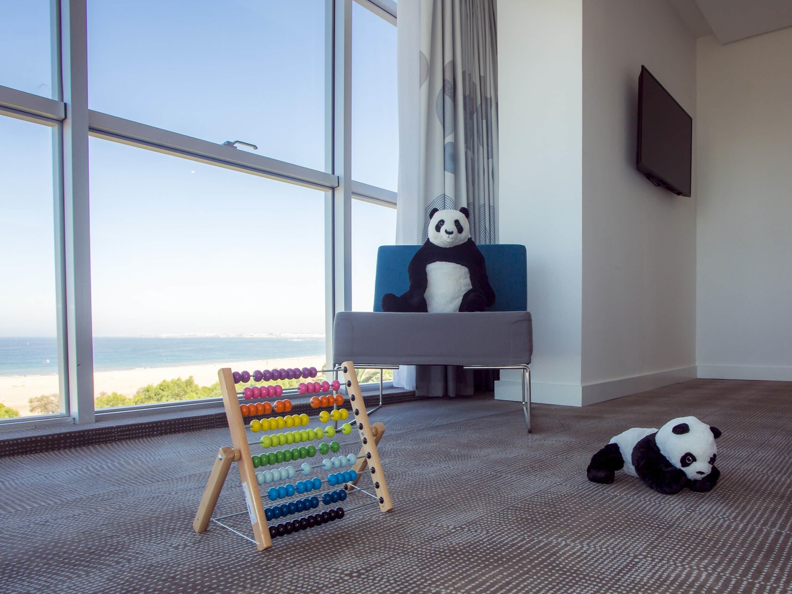 Süit, 1 Çift Kişilik Yatak ve Çekyat | Minibar, odada kasa, masa, dizüstü bilgisayar çalışma alanı 