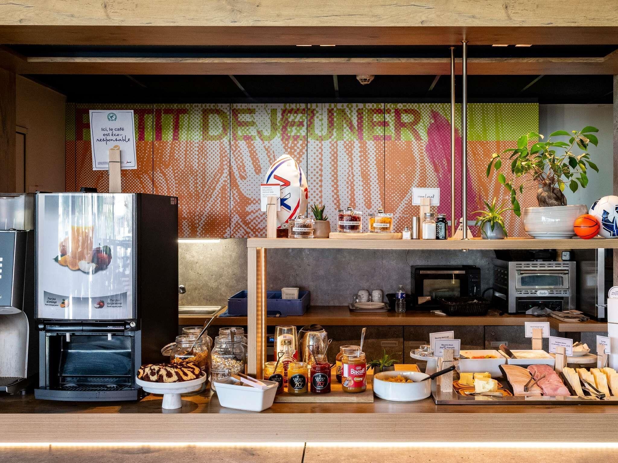 Tägliches Frühstücksbuffet gegen Gebühr