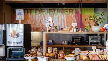 Tägliches Frühstücksbuffet gegen Gebühr