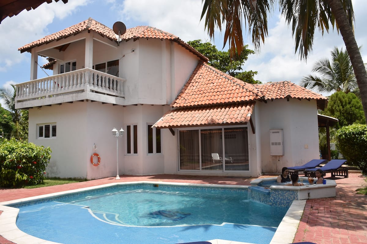 Casa, 5 habitaciones (18 people) | Terraza o patio