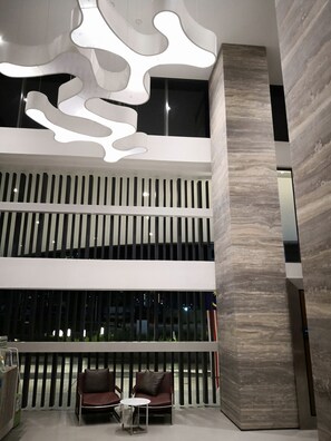 บริเวณนั่งเล่นที่ล็อบบี้